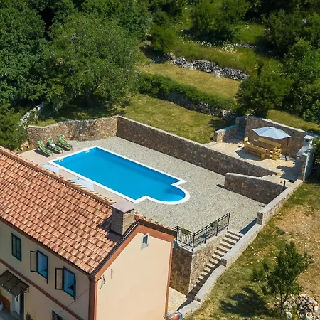 펜션 Lukata Drivenik