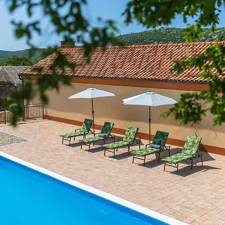 Lukata Сasa de vacaciones Drivenik